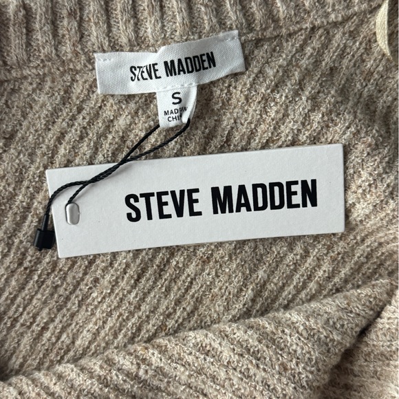 Steve Madden One Shoulder Sweater - Picture 2 of 2